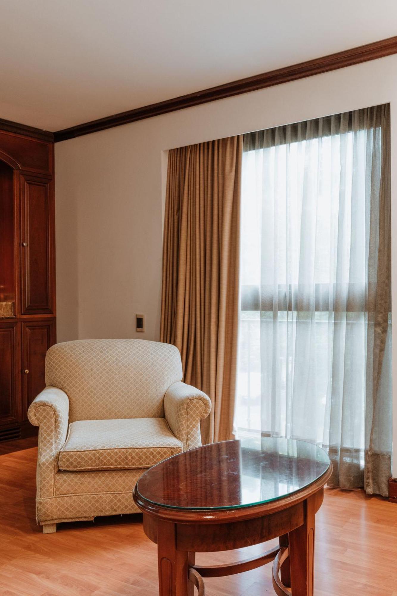 Hotel Park10 Медельин Экстерьер фото Curtains